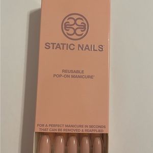 Static Nails Reusable Pop on Manicure